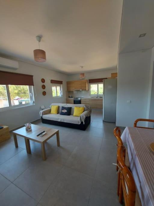 Saint George Family House Holiday home Palaia Fokaia