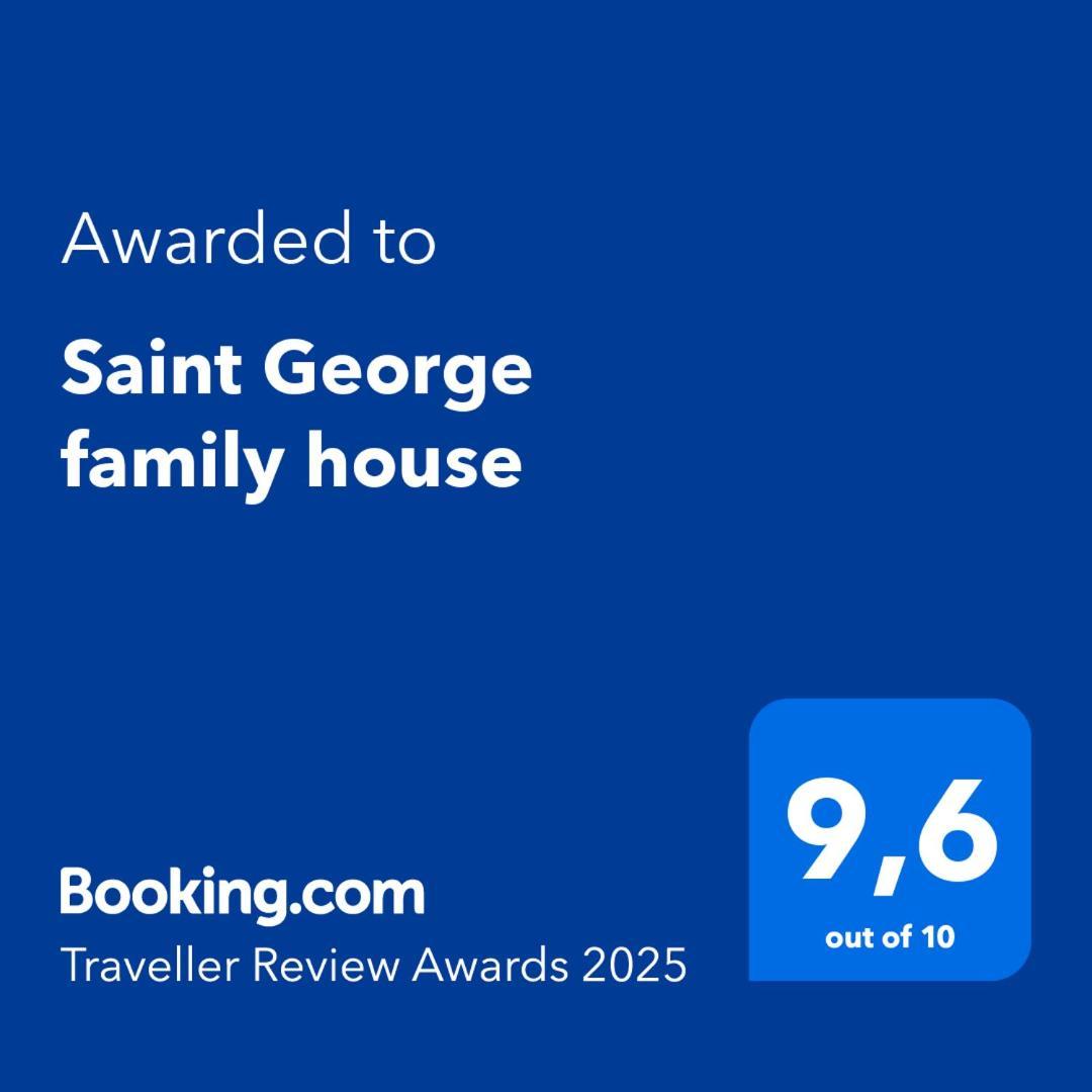 Saint George Family House Ferienhaus Palaiá Fókaia